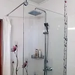 светлая новая студия в Апартамент *