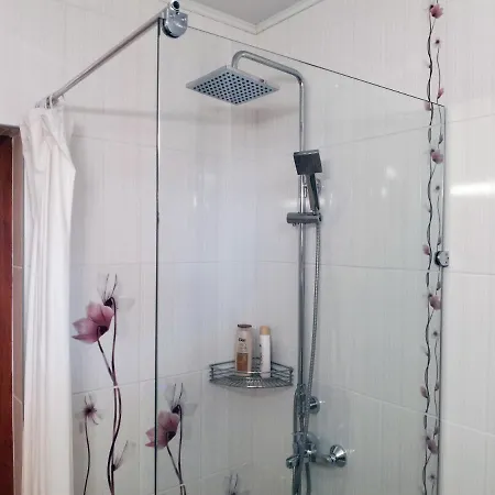 светлая новая студия в Apartment *